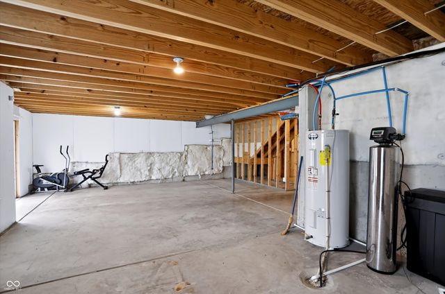 4818 Ladywood Bluff, Indianapolis, IN 46226