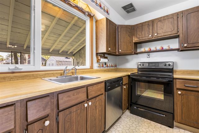 1533 W Highland Boulevard, Battle Creek, MI 49015