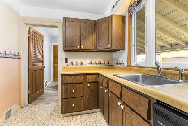 1533 W Highland Boulevard, Battle Creek, MI 49015