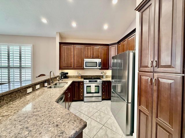 1605 SAND KEY ESTATES COURT, Clearwater, FL 33767