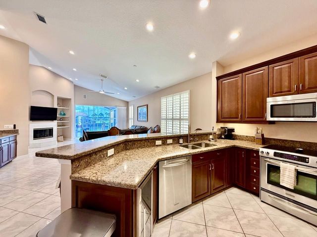1605 SAND KEY ESTATES COURT, Clearwater, FL 33767