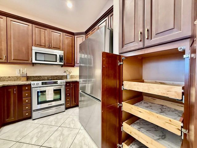 1605 SAND KEY ESTATES COURT, Clearwater, FL 33767