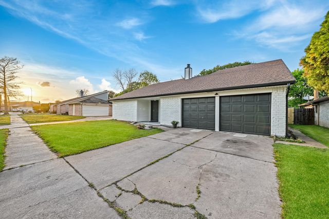 13118 Birch Grove Drive, Houston, TX 77099