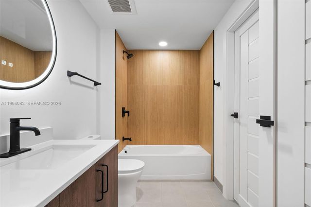 2479 NE 192nd St 208, Miami, FL 33180