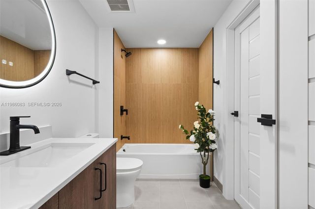 2479 NE 192nd St 208, Miami, FL 33180