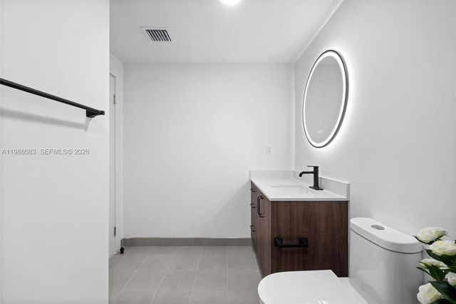 2479 NE 192nd St 208, Miami, FL 33180