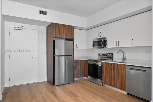 2479 NE 192nd St 208, Miami, FL 33180