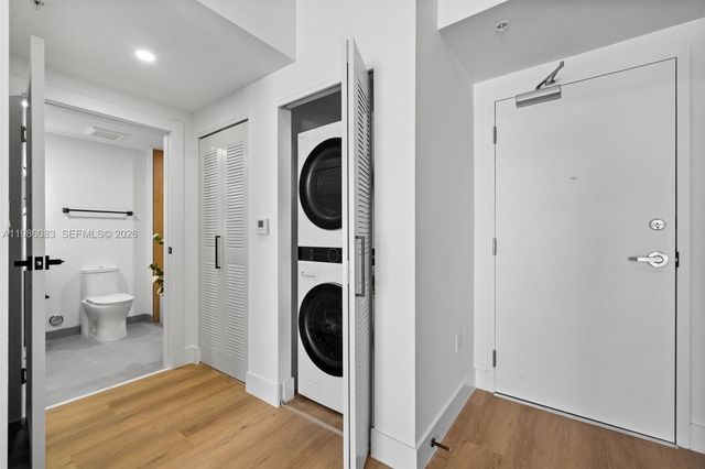 2479 NE 192nd St 208, Miami, FL 33180