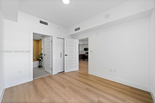 2479 NE 192nd St 208, Miami, FL 33180