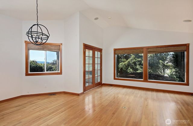 2441 Hillis Drive, Langley, WA 98260