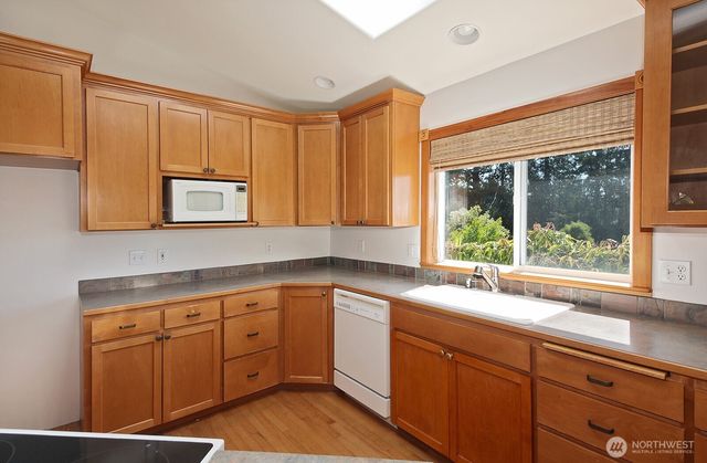 2441 Hillis Drive, Langley, WA 98260