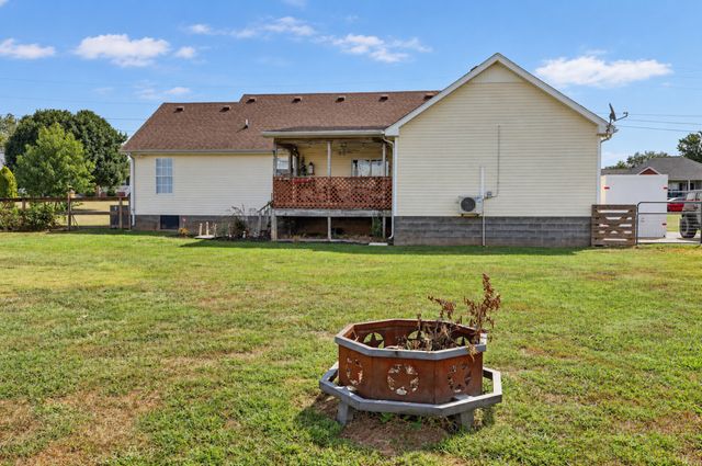 111 Bryan James Ln, Portland, TN 37148