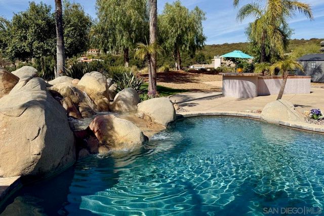 30012 Mckenna Heights, Valley Center, CA 92082