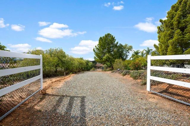 30012 Mckenna Heights, Valley Center, CA 92082