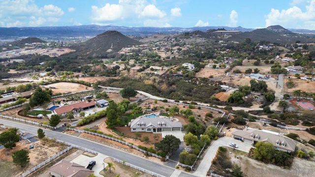 30012 Mckenna Heights, Valley Center, CA 92082