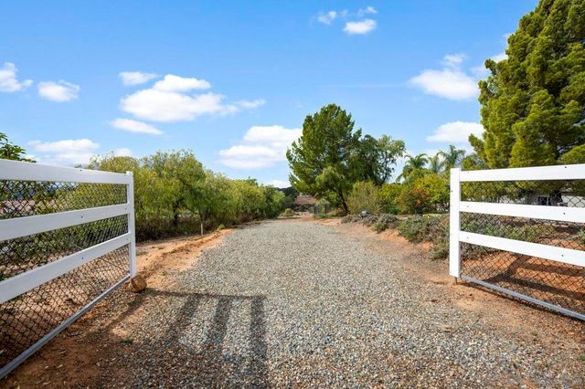 30012 Mckenna Heights, Valley Center, CA 92082