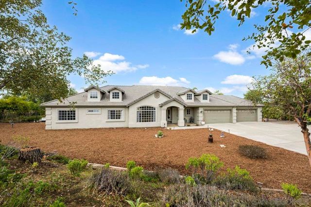 30012 Mckenna Heights, Valley Center, CA 92082