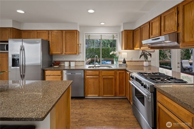 24908 Lake Wilderness Country Club Drive SE, Maple Valley, WA 98038