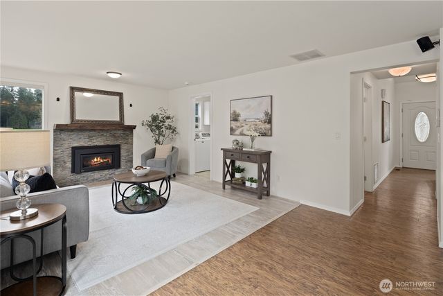 24908 Lake Wilderness Country Club Drive SE, Maple Valley, WA 98038