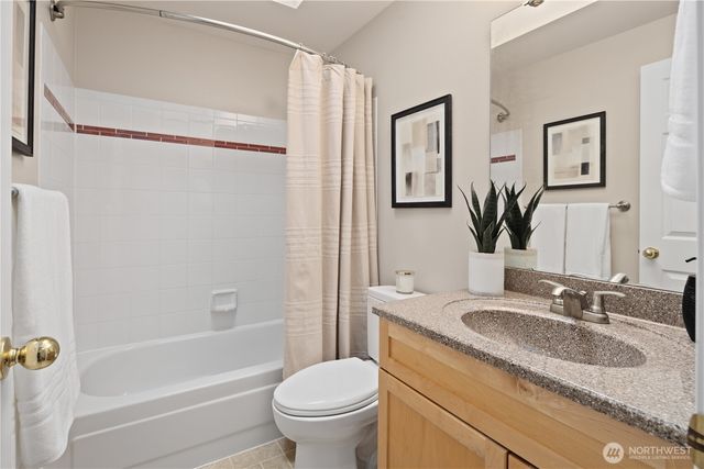 24908 Lake Wilderness Country Club Drive SE, Maple Valley, WA 98038