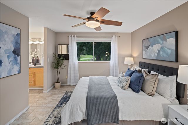 24908 Lake Wilderness Country Club Drive SE, Maple Valley, WA 98038