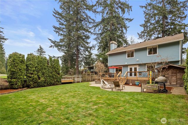 24908 Lake Wilderness Country Club Drive SE, Maple Valley, WA 98038