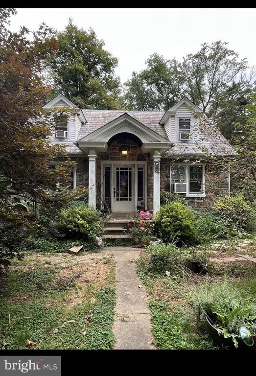 805 ROCK HILL RD, Quakertown, PA 18951