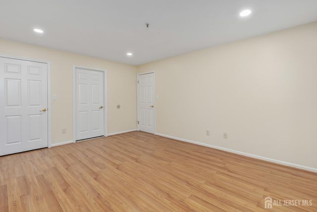 828 Waterford Drive, Edison, NJ 08817