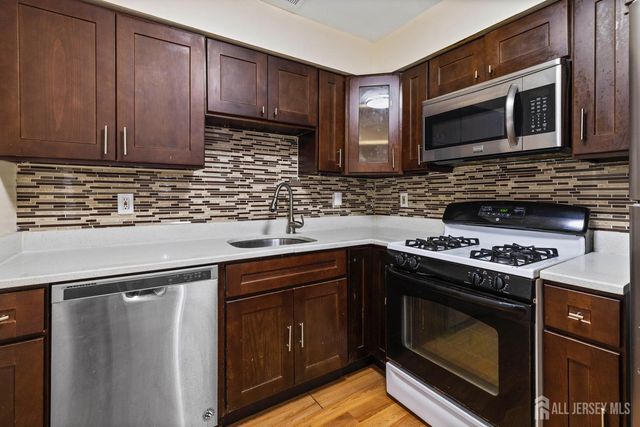 828 Waterford Drive, Edison, NJ 08817