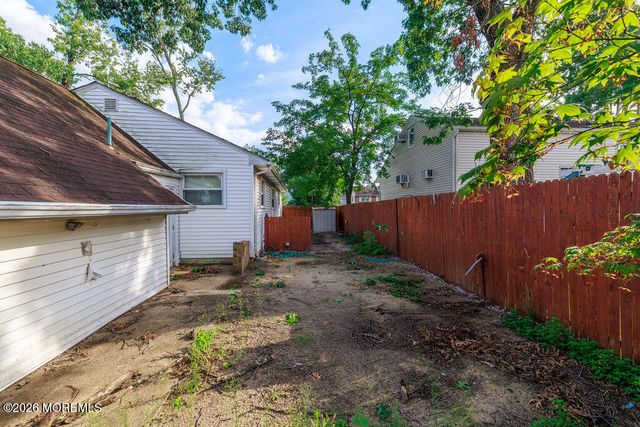 614 Caranetta Drive, Lakewood, NJ 08701
