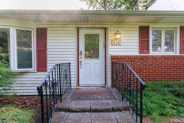 614 Caranetta Drive, Lakewood, NJ 08701