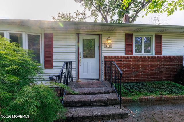 614 Caranetta Drive, Lakewood, NJ 08701
