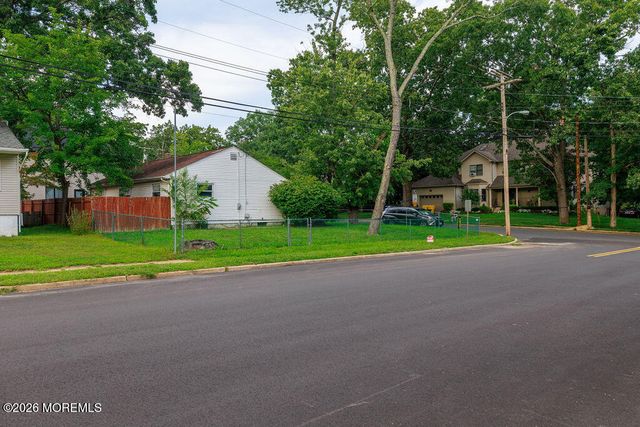 614 Caranetta Drive, Lakewood, NJ 08701