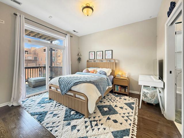 1726 W Diversey Parkway 2E, Chicago, IL 60614