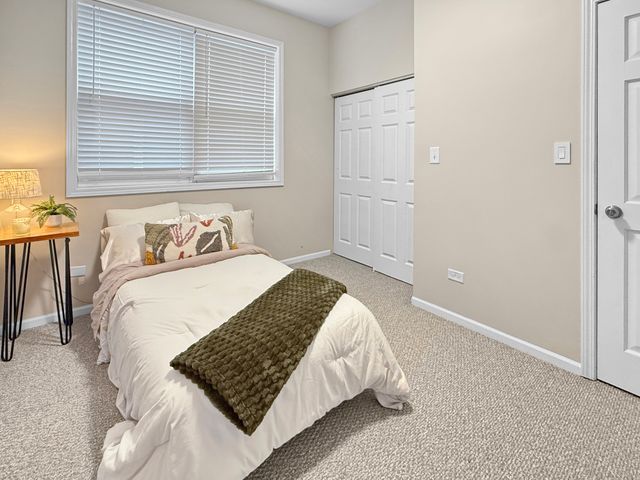 1726 W Diversey Parkway 2E, Chicago, IL 60614