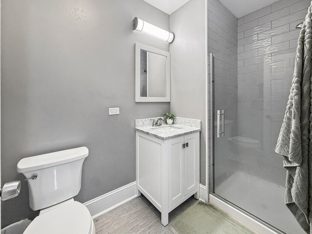 1726 W Diversey Parkway 2E, Chicago, IL 60614