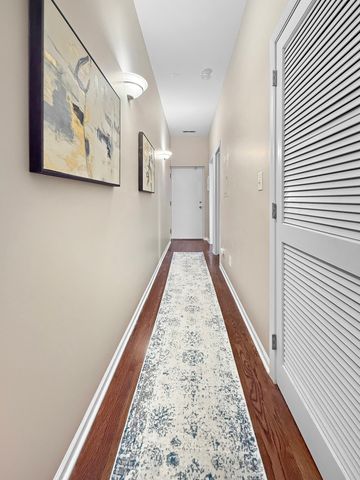 1726 W Diversey Parkway 2E, Chicago, IL 60614