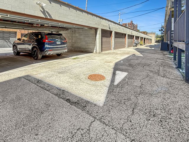 1726 W Diversey Parkway 2E, Chicago, IL 60614