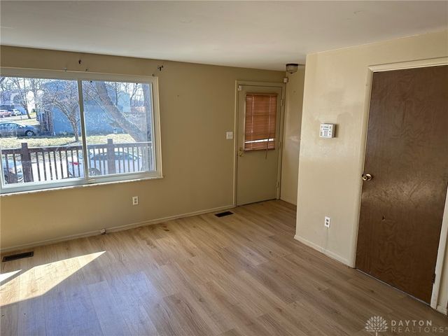 106 Walden Farm Circle, Englewood, OH 45322