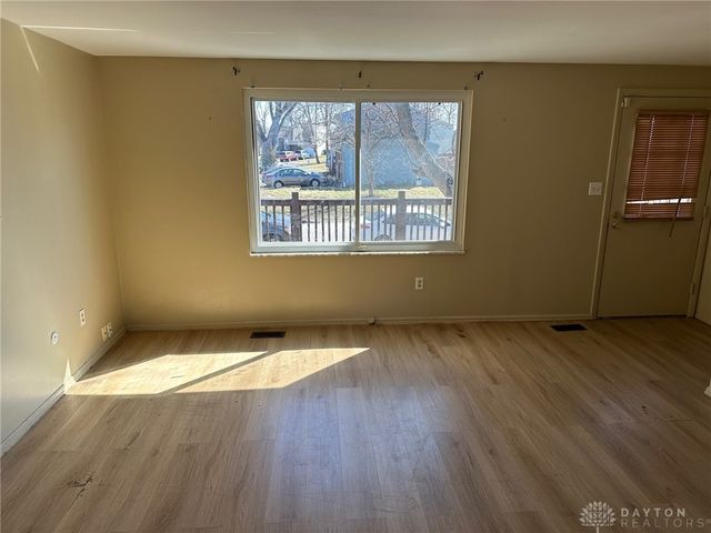 106 Walden Farm Circle, Englewood, OH 45322