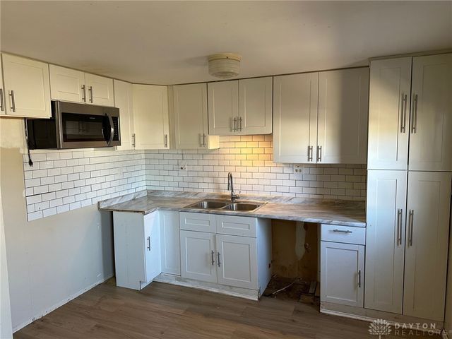 106 Walden Farm Circle, Englewood, OH 45322