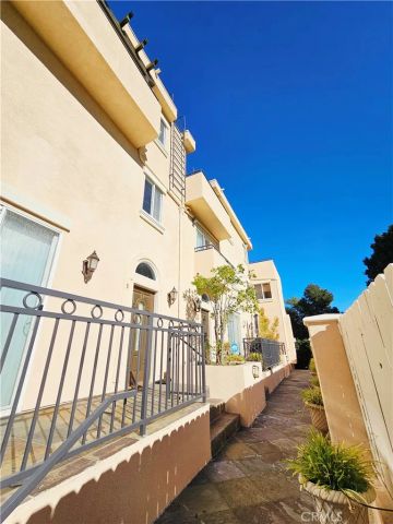 4732 Radford Avenue 3, Valley Village, CA 91607