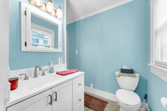 1890 N Douglas Avenue, Springfield, MO 65803