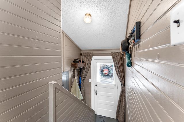 1890 N Douglas Avenue, Springfield, MO 65803