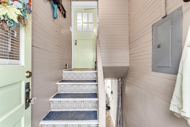 1890 N Douglas Avenue, Springfield, MO 65803