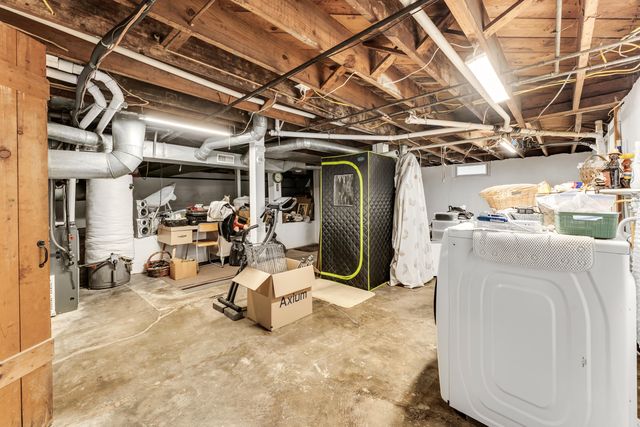 1890 N Douglas Avenue, Springfield, MO 65803