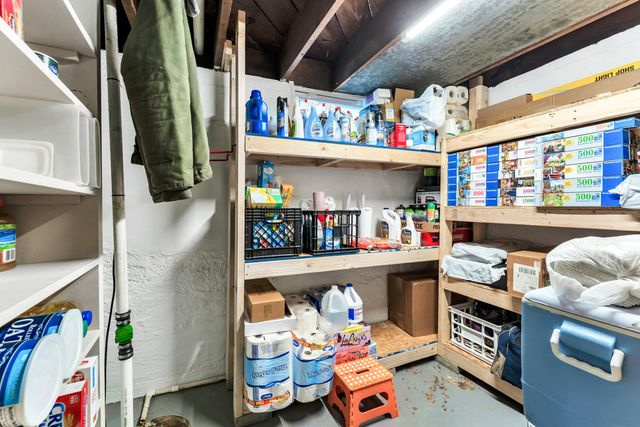 1890 N Douglas Avenue, Springfield, MO 65803