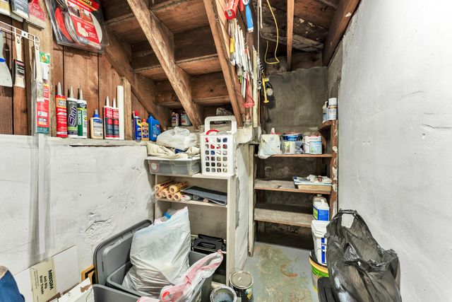 1890 N Douglas Avenue, Springfield, MO 65803