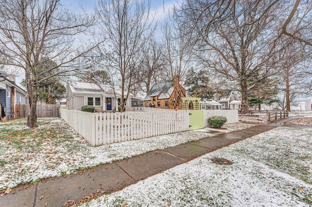 1890 N Douglas Avenue, Springfield, MO 65803