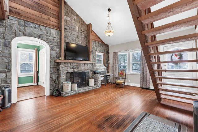 1890 N Douglas Avenue, Springfield, MO 65803